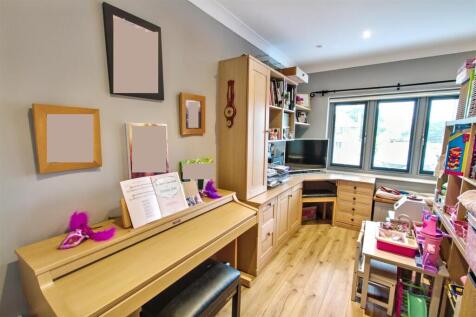 Study/Bedroom 4