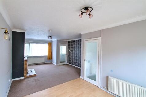 Lounge/Dining Area
