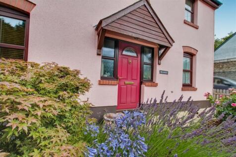 Front Garden Area