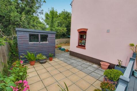 Side Garden area
