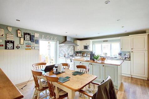 farmhouse kitchen