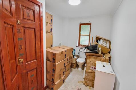 Bathroom (in need of completing)