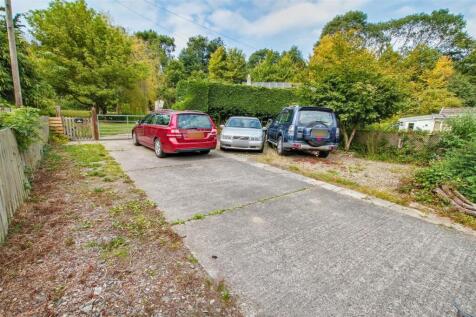 Parking driveway