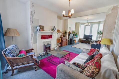 Open plan lounge/sitting room/diner