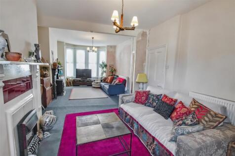 Open plan lounge/sitting room/diner