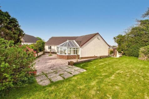 Rear lawn garden and property