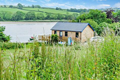 Boathouse and river views