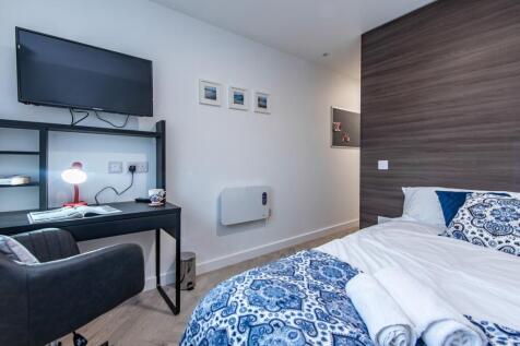 Student Digs - Broad