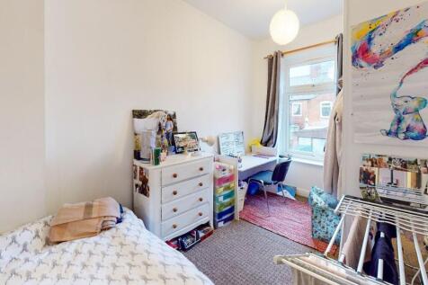 bedroom 2 (2)