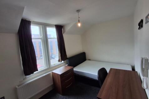 Student Digs -Kings 