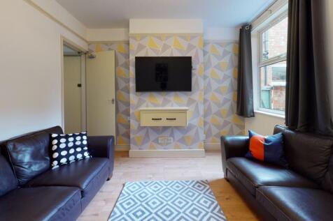 Thurlow-Road-Living-