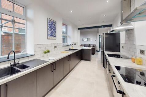 Student Digs - Brazi