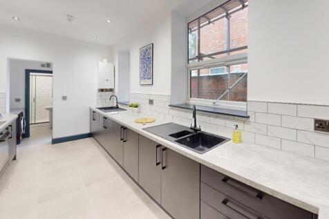 Student Digs - Brazi