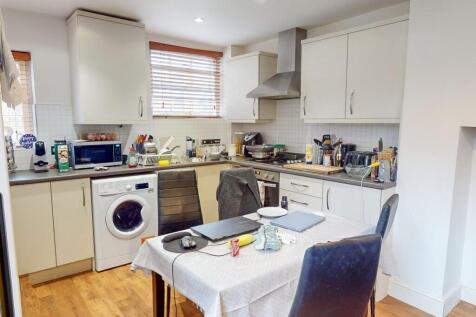 Student Digs - Kings