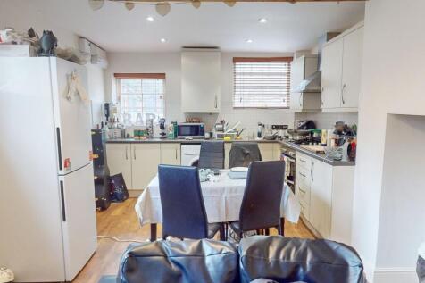 Student Digs - Kings