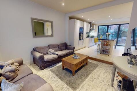 Student Digs - Shaft