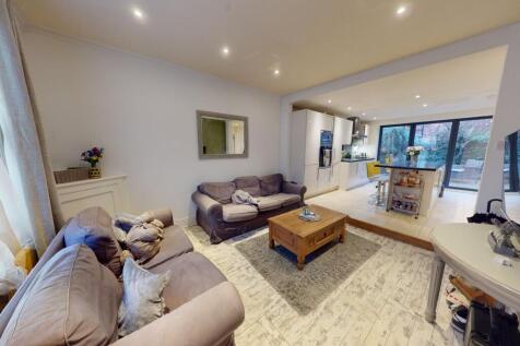 Student Digs - Shaft