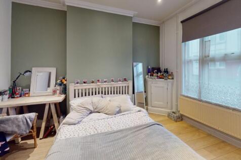 Student Digs - Shaft