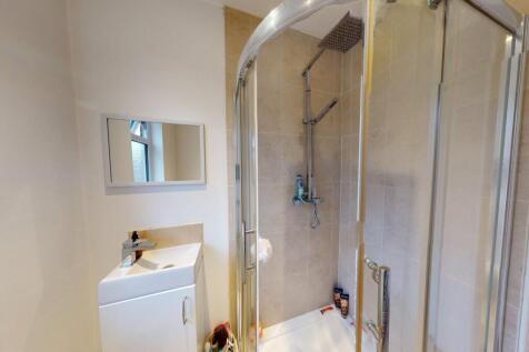 Student Digs - Shaft