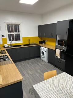 Student Digs - Tichb