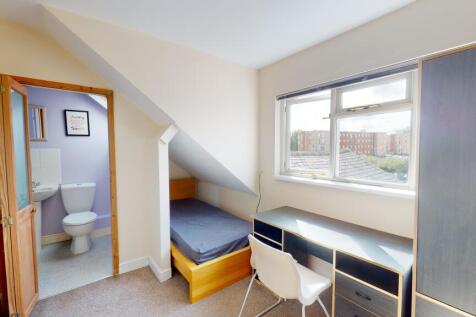 34-Brazil-Street-102