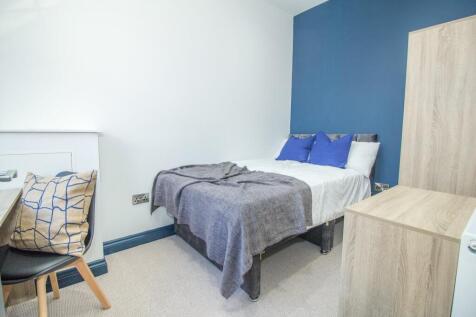 Student Digs - Queen