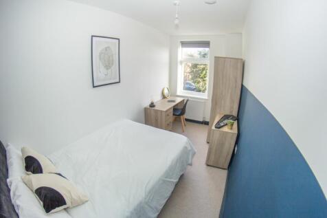 Student Digs - Queen