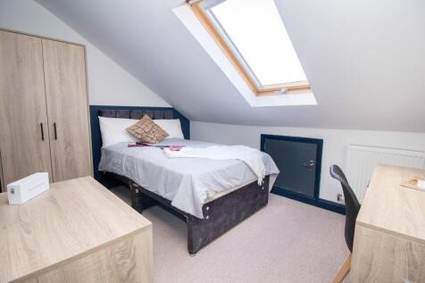 Student Digs - Queen