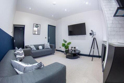 Student Digs - Queen