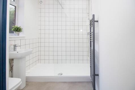 Student Digs - Queen