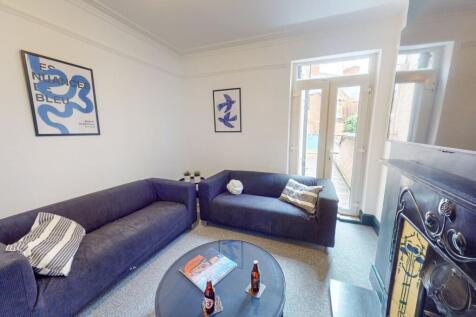 Student Digs - Kirby