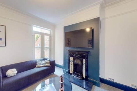 Student Digs - Kirby