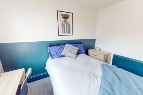 Student Digs - Kirby