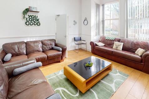 Student Digs - Tichb