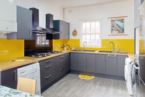 Student Digs - Tichb