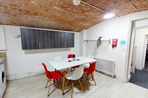 Student Digs - Kings