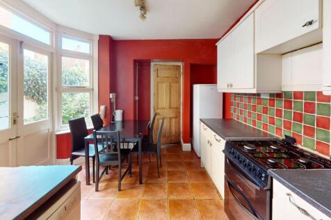 Student Digs - Lorne