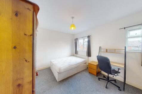 Student Digs - Lytha