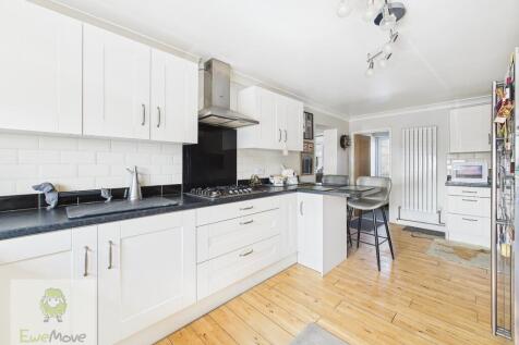 Kitchen And Breakfast Room