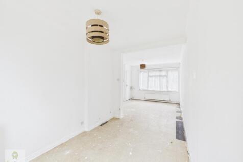 Dining Area Into Lounge