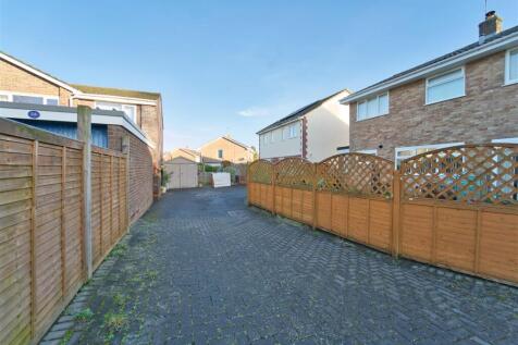 Access To Rear Garden