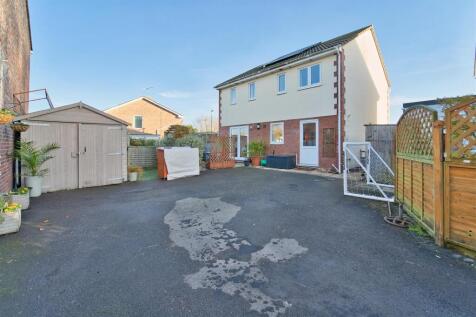 Driveway/Rear Garden