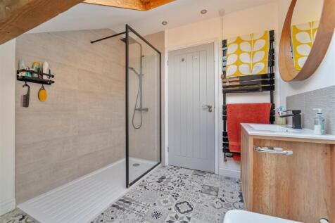 En Suite Shower Room