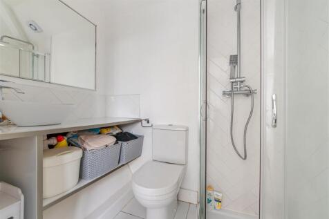 En Suite Shower Room