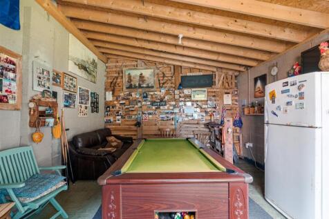 External Games Room