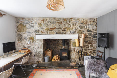 156664 - CHYMDER FARMHOUSE, HELSTON-15.jpg
