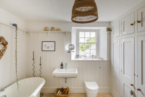 156705 - CHYMDER FARMHOUSE, HELSTON-6.jpg