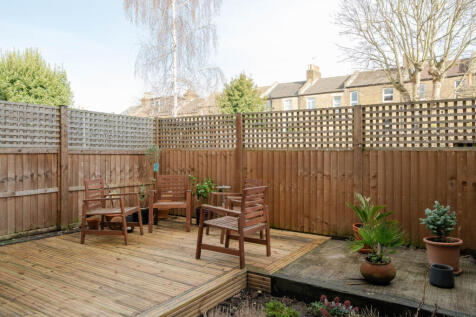258440 - Lordship Lane, London SE22 - high res ...