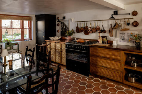 267729 - INIGO_GLOBE ROAD-122.jpg