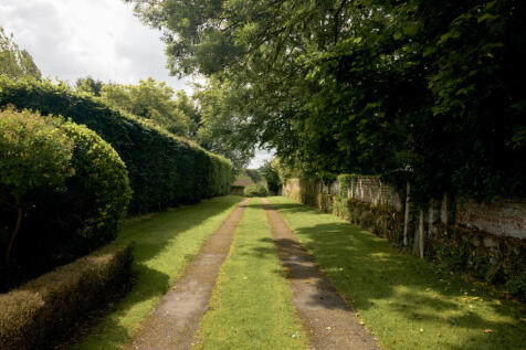 220564 - New Place Manor, Pulborough, RH20 75.jpg